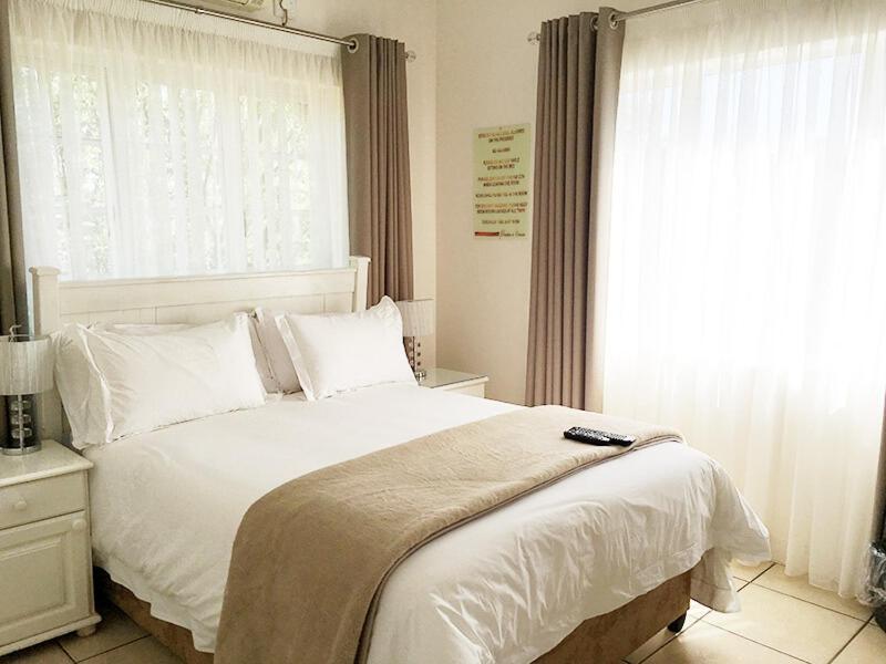 Peaches & Cream Bed & Breakfast 레이디스미스 외부 사진